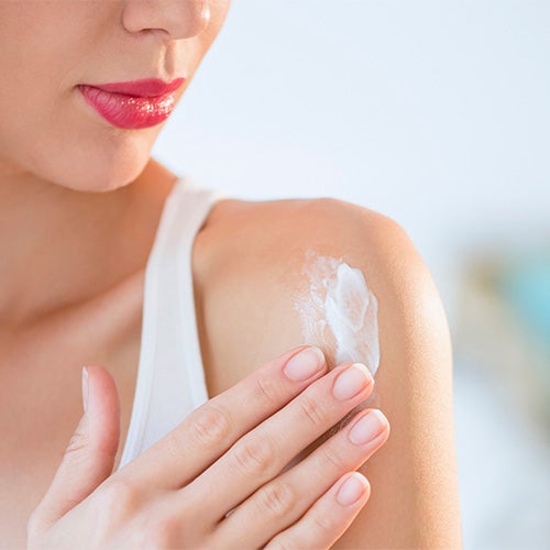 Benefits of Using Traditional and Waterproof Sunscreen