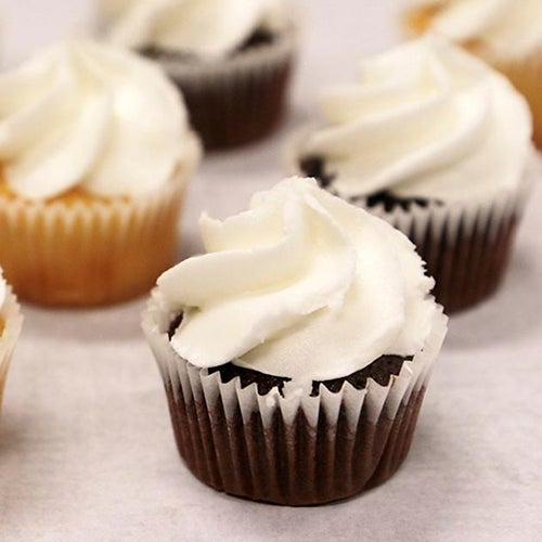 Bring Home Freshly Baked Cupcakes on Your Next Club Visit