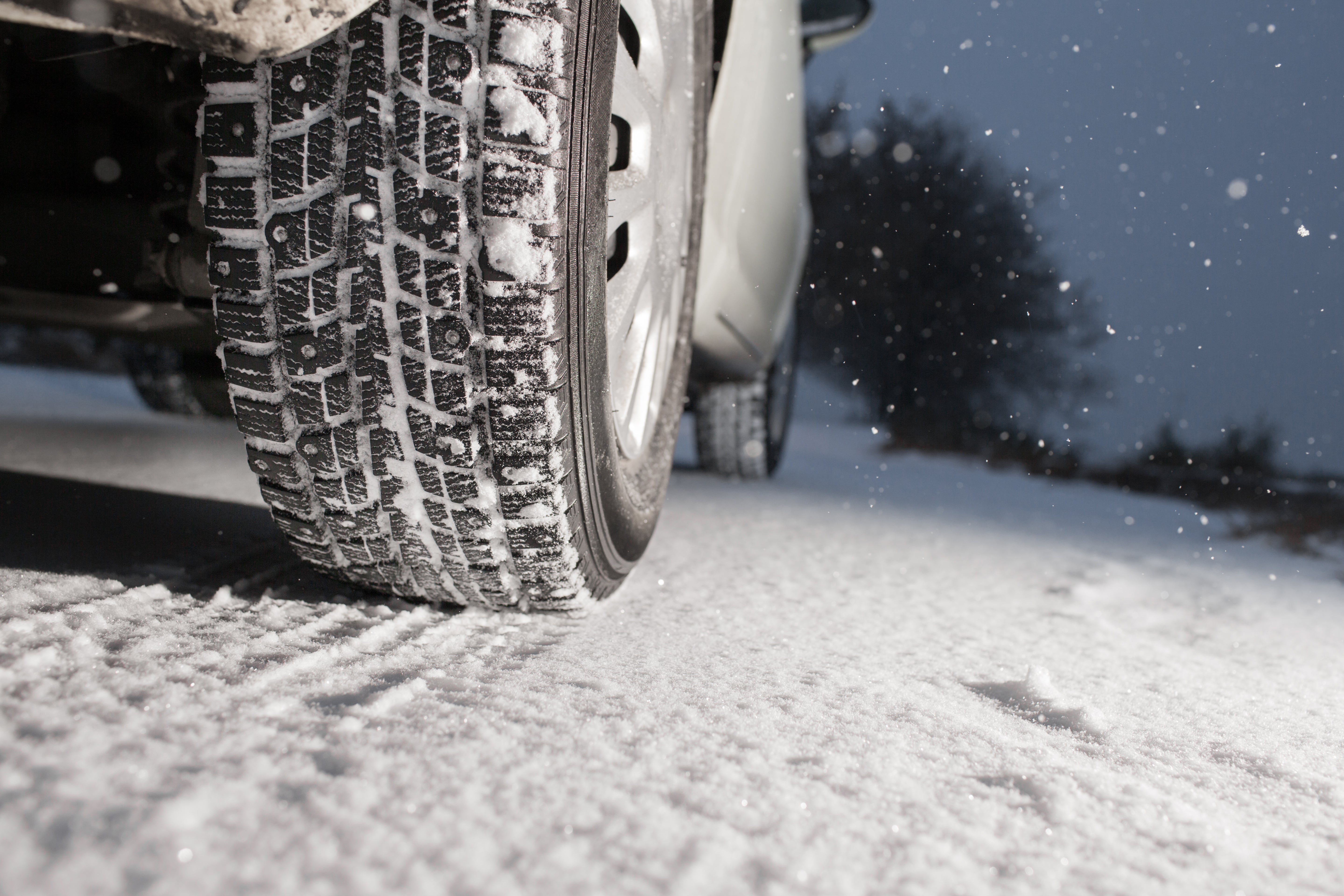 Tips to Drive Car Carefully During Winter