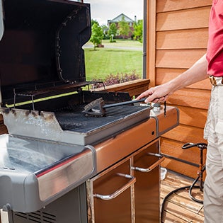 Fast & Easy Cleaning of Outdoor Grills