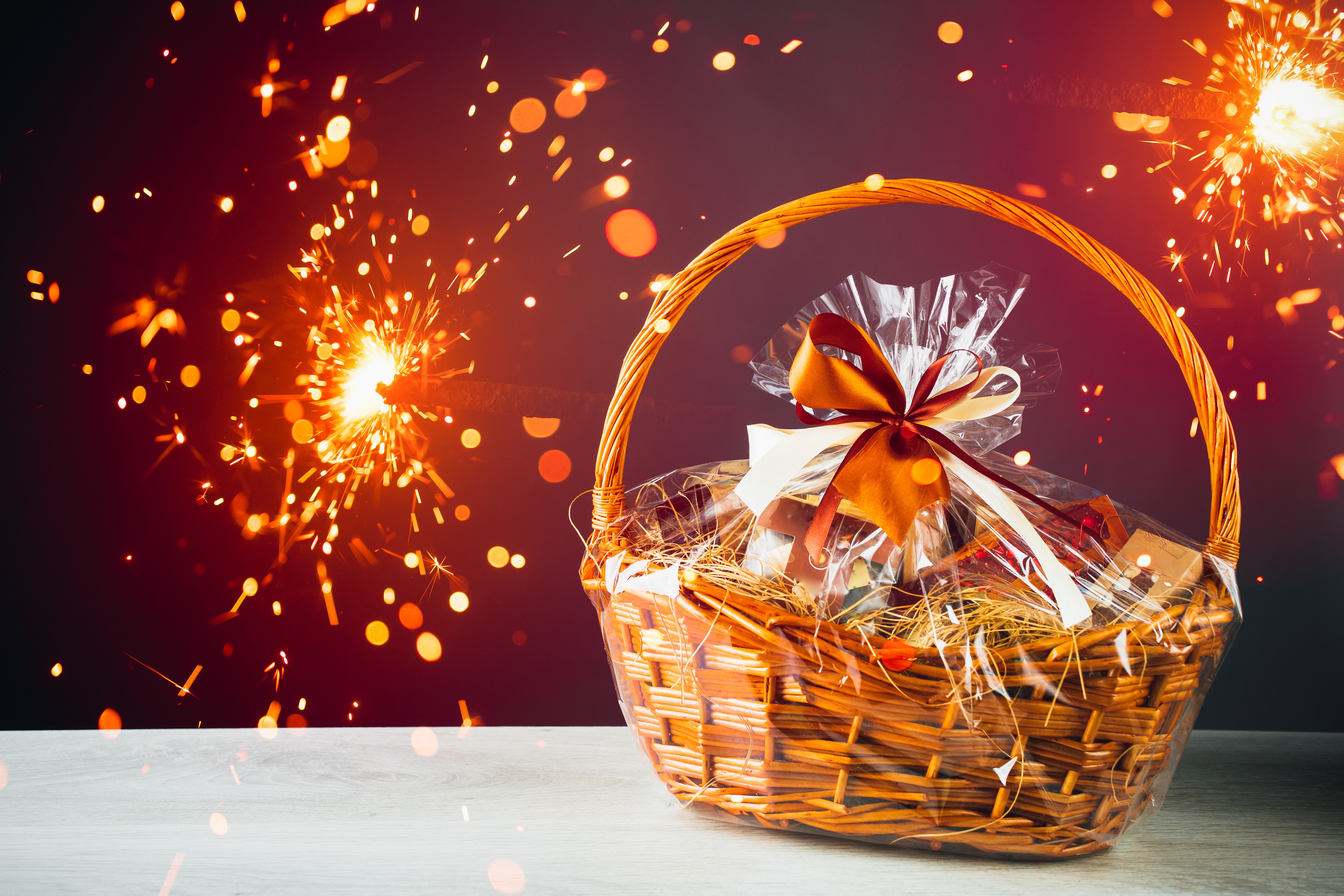 Creative Gift Hampers for Particular Occasions | Bourbon gifts basket,  Liquor gifts, Baskets for men